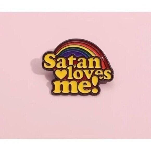 3/20 Stan Loves Me Enamel Pin - Picture 1 of 1